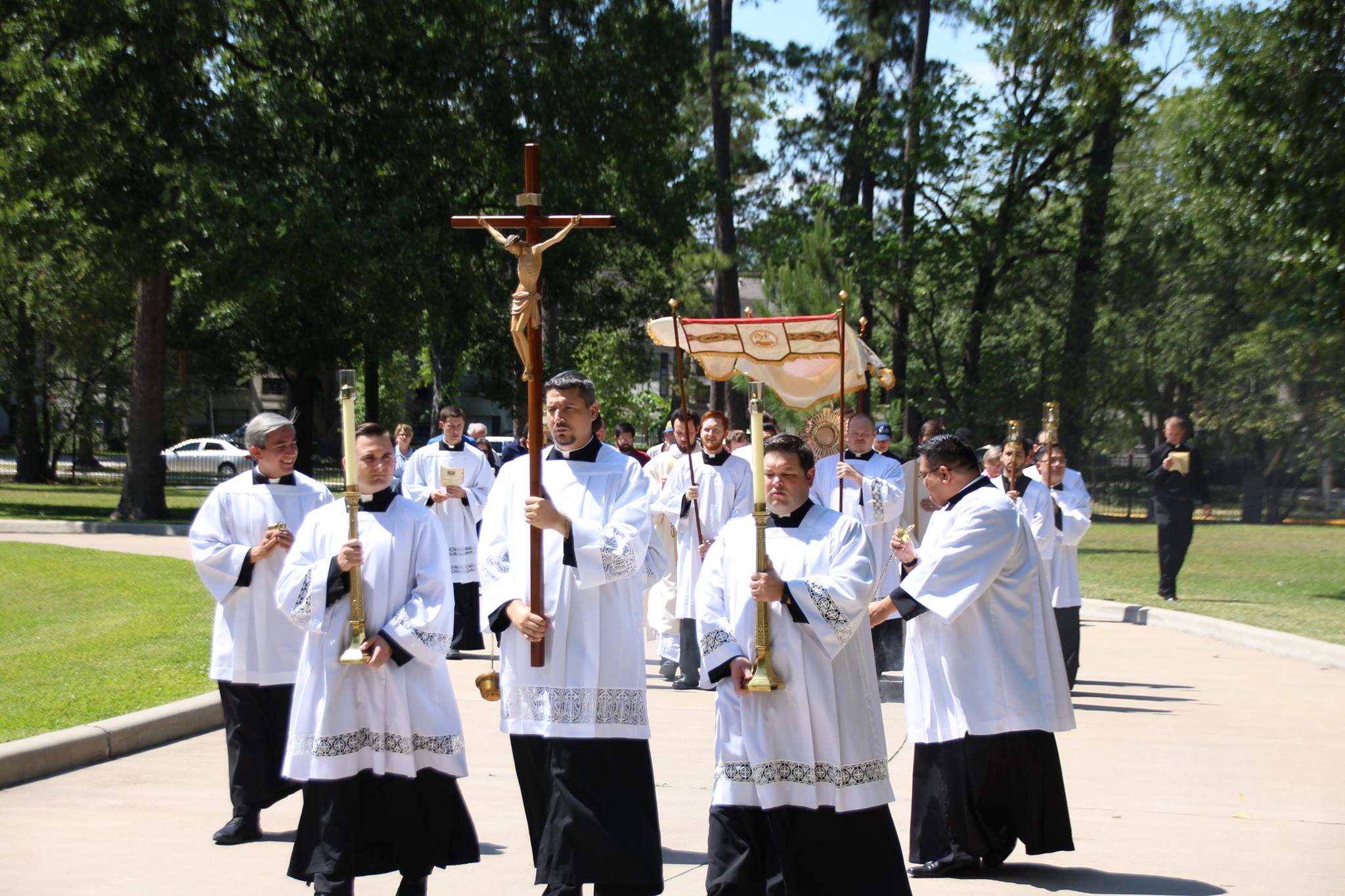 South-Carolina-Catholic-Vocations-Seminarian-Eucharistic-Procession Eucharistic Procession